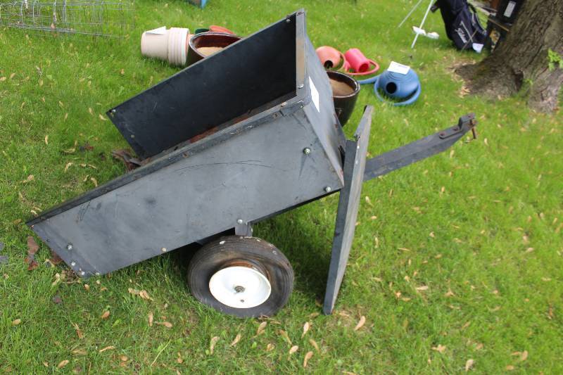 lot 146 image: Pull Behind Yard Trailer w Removable Rear Deck