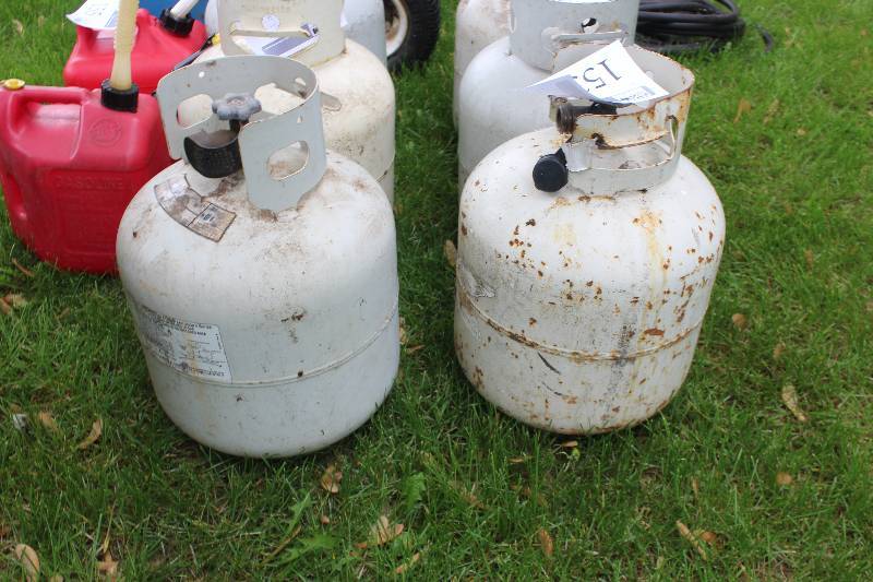 lot 153 image: Lot of (2) Propane Tanks