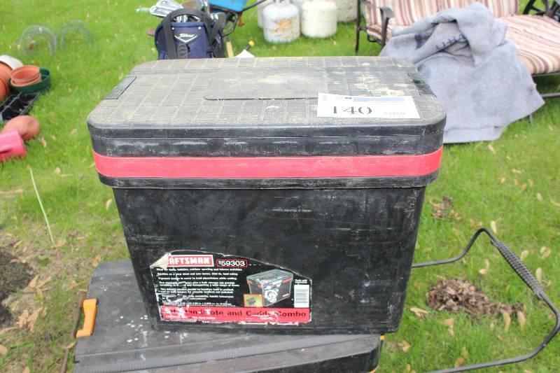 lot 140 image: Craftsman Sit Stand Tote & Caddy