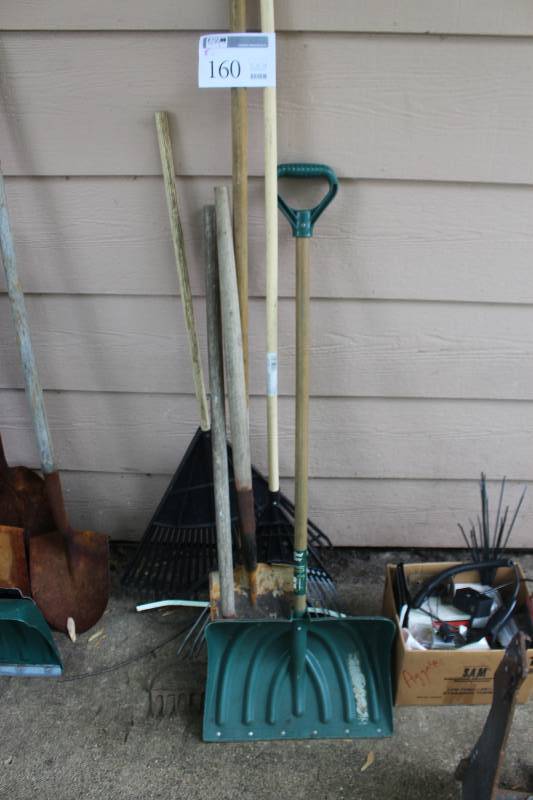 lot 160 image: Lot of (6) Shovels, Rakes