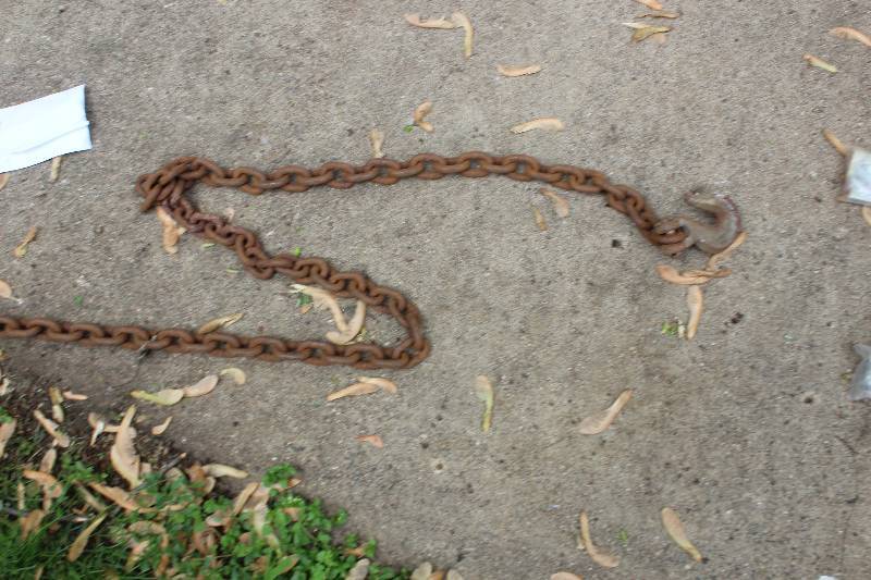 lot 166 image: 13ft. Chain w 2 Hooks