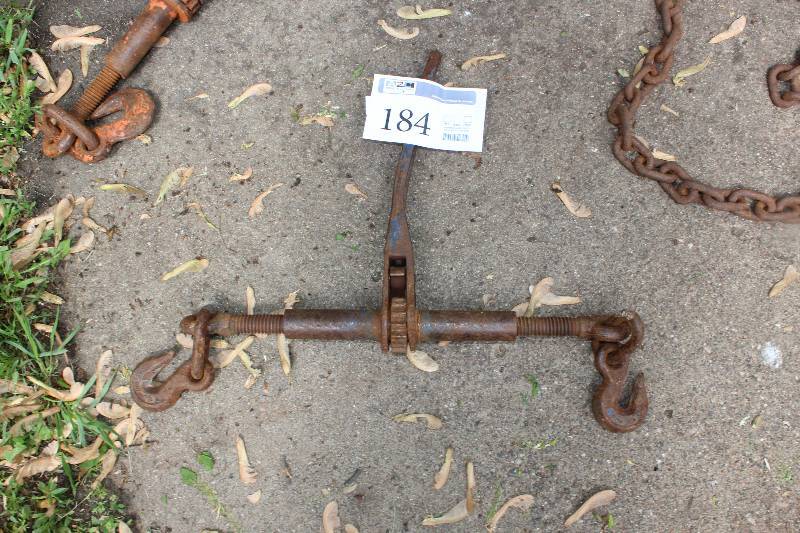 lot 184 image: Overhead Pull Bar