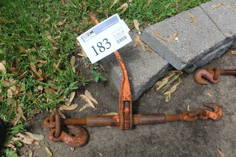 lot 183 image: Overhead Pull Bar