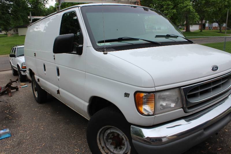 1998 Ford E350 Super Duty Cargo Van