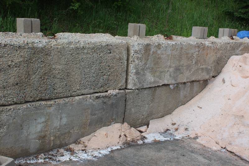 Lot of (4) Blocks