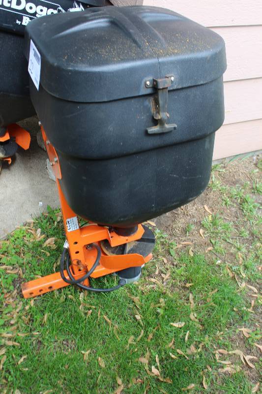 Buyers SaltDogg Commercial Tailgate Mount Salt Spreader w Harness, Remote Control