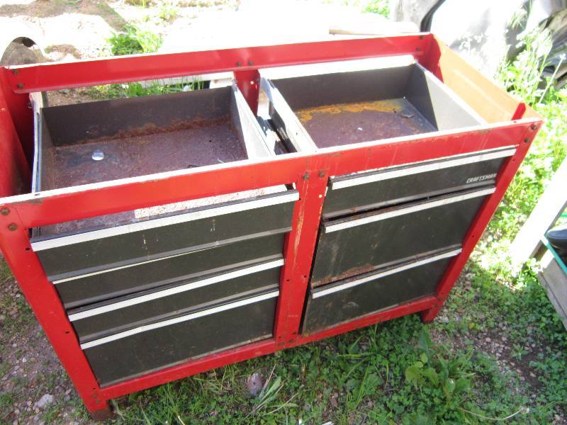 Tool box, drawers are rusty but fun...
