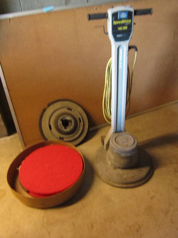 Speed shine buffer with extra pads...