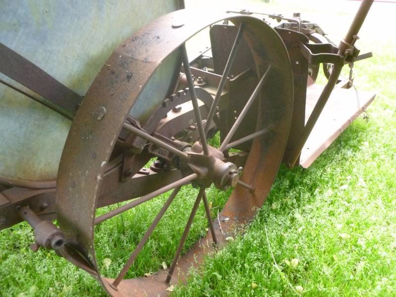 Antique Tobacco Planter Manannah 268 Antique Tobacco Planter, Barn