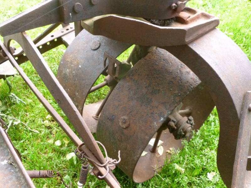 Antique Tobacco Planter Manannah 268 Antique Tobacco Planter, Barn