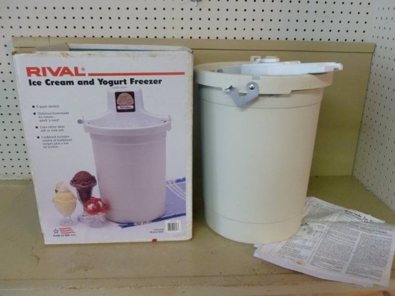 lot 21 image: Ice Cream Maker