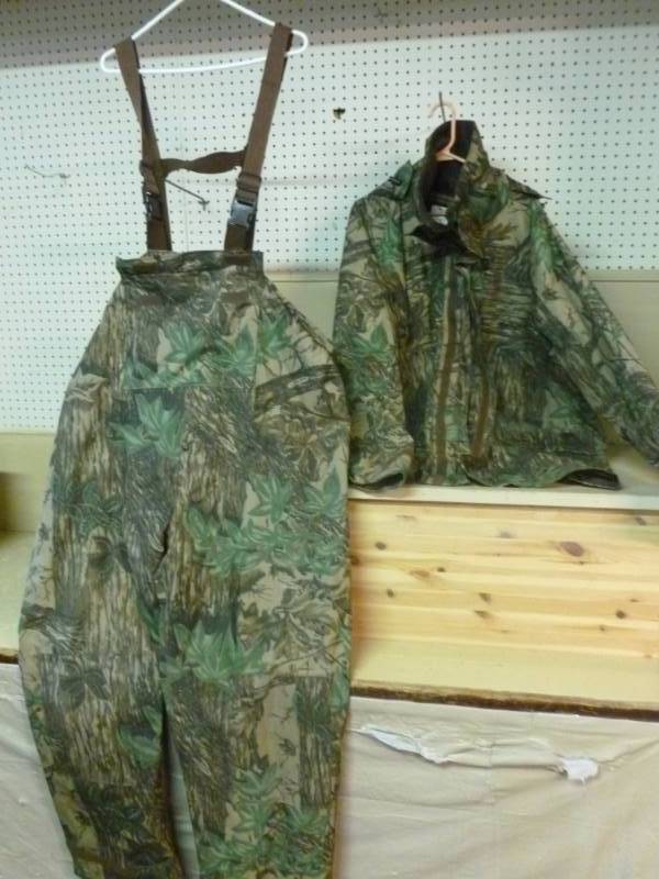 lot 33 image: Remington Hunting Clothes
