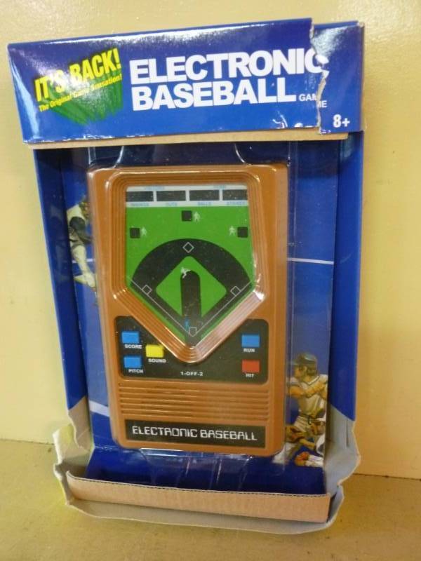 lot 112 image: Electronic Game