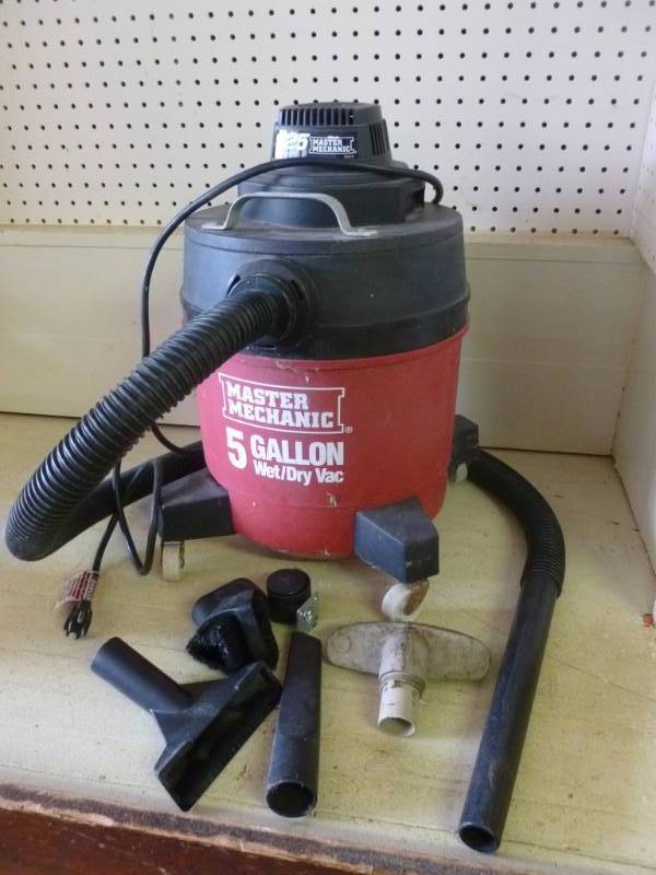 lot 144 image: Shop Vac