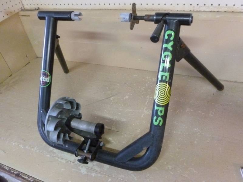 lot 160 image: Stationary Bike Stand