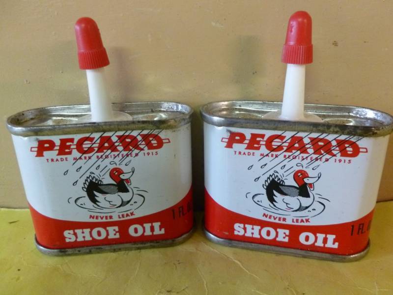 lot 187 image: Vintage Oil Cans