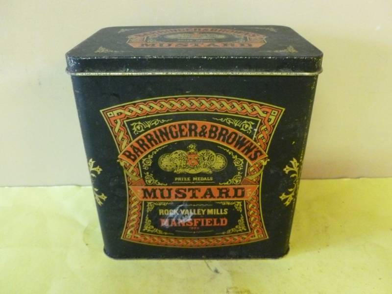 lot 190 image: Vintage Metal Container