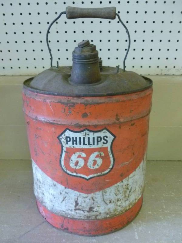 lot 191 image: Vintage Oil Can