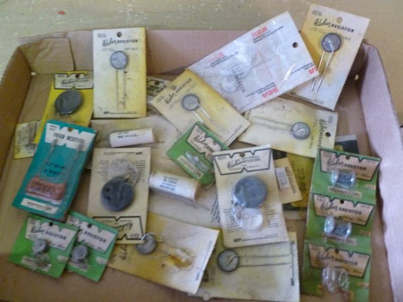 lot 222 image: Vintage Radio Parts