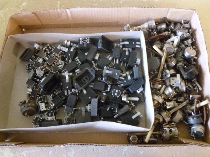 lot 235 image: Vintage Radio Parts