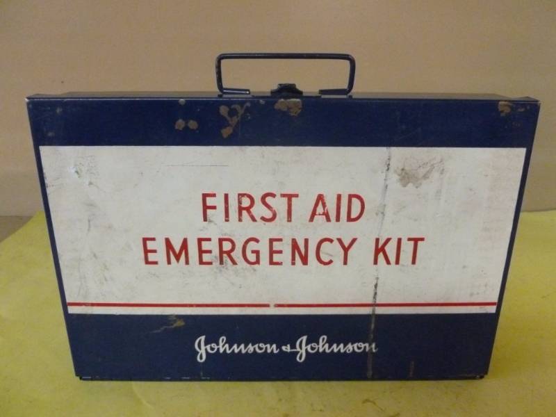 lot 254 image: Vintage First Aid Kit
