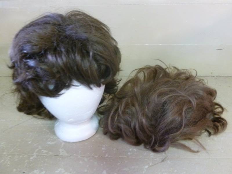 lot 256 image: Manikin Head