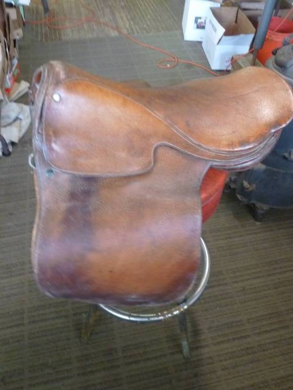 lot 270 image: English Saddle