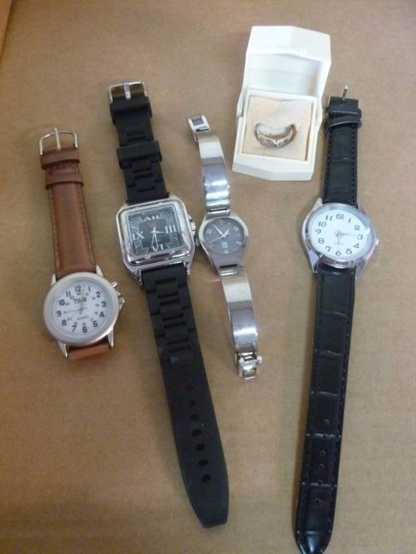 lot 274 image: Watches