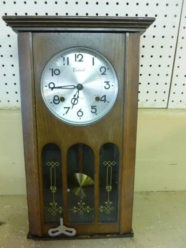 lot 284 image: Pendulum Clock