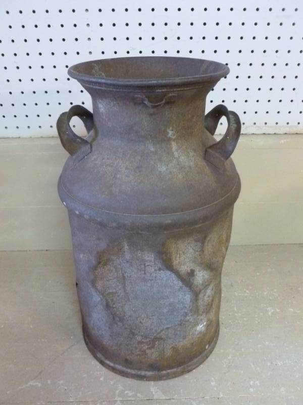 lot 289 image: Vintage Cream Can