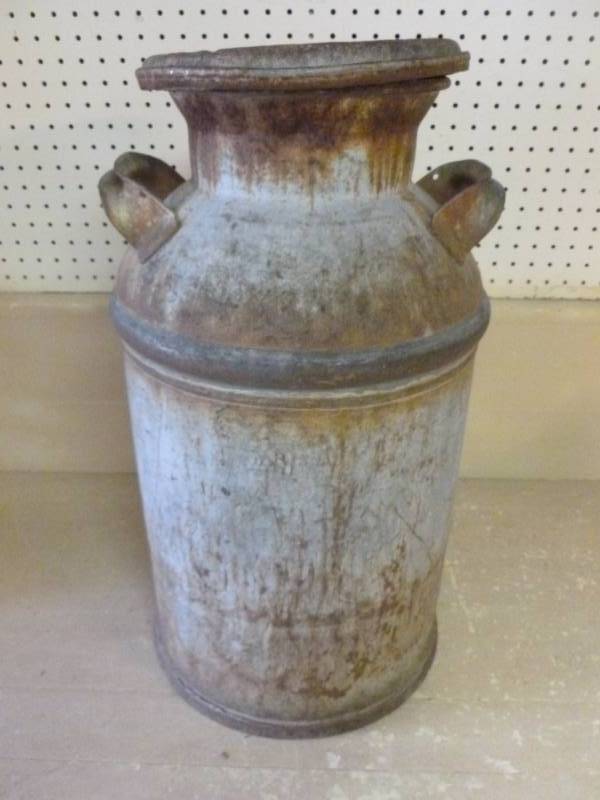 lot 292 image: Vintage Milk Can