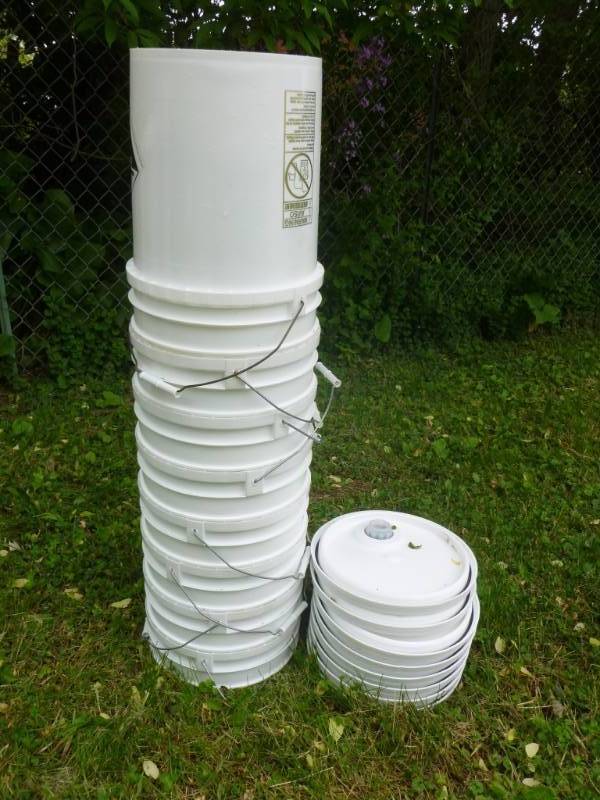 lot 320 image: Pails