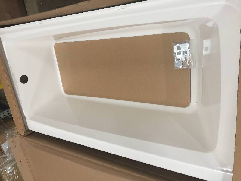 lot 27 image: Swanstone BT-3060L-010 Veritek 60 x 30 x 16 Bathtub with Left Hand Drain open box never used