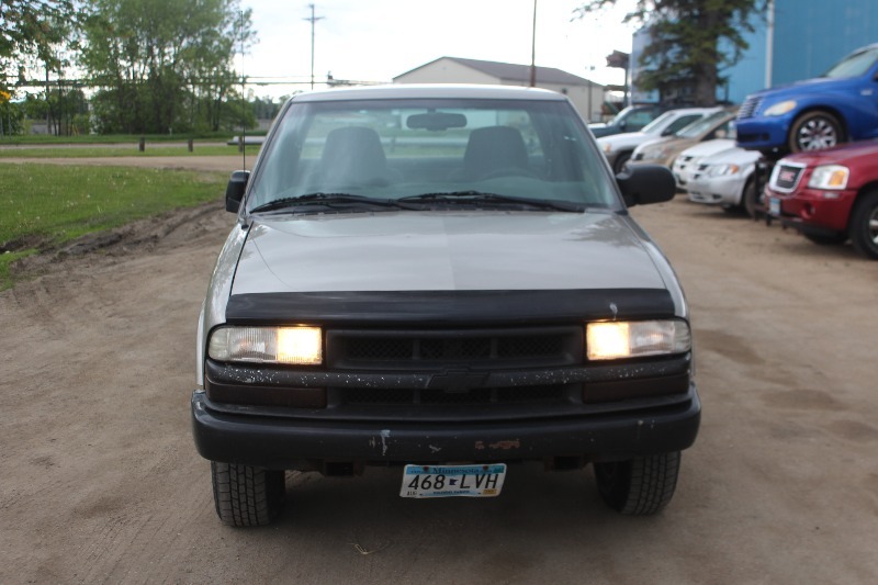 1999 Chevrolet S10 Extended Cab - 5 Speed Manual