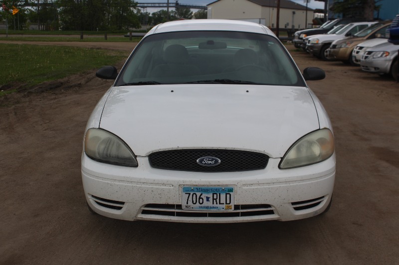 2006 Ford Taurus SE