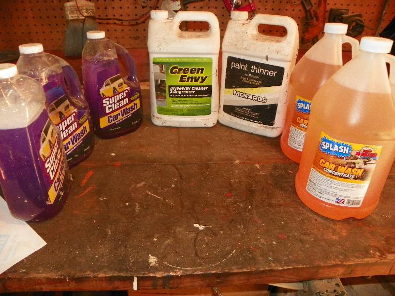 lot 174 image: CARWASH, GREEN ENVY AND PAINT THINNER