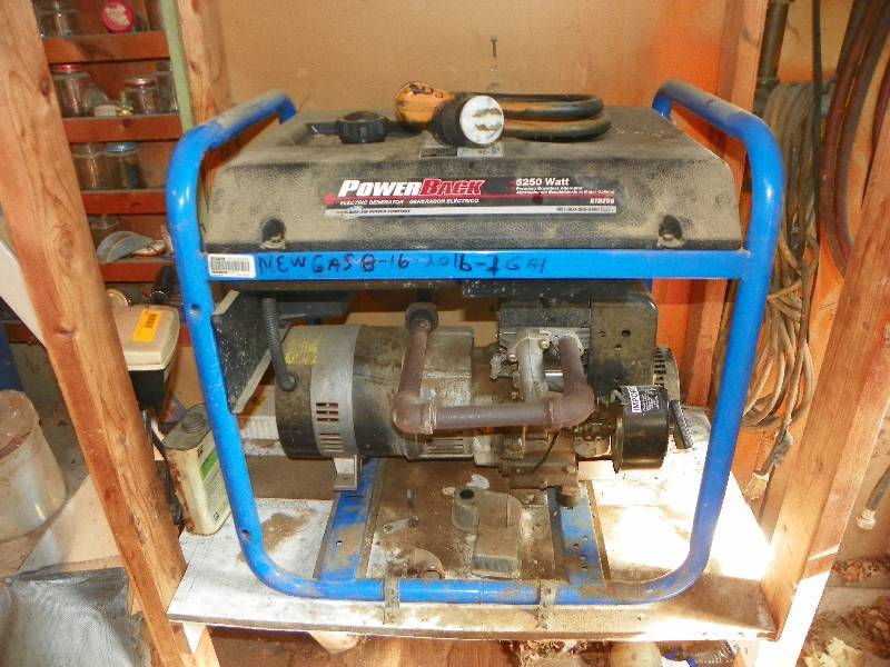 lot 176 image: POWERBACK 5250 WATT GAS GENERATOR, 10 HP