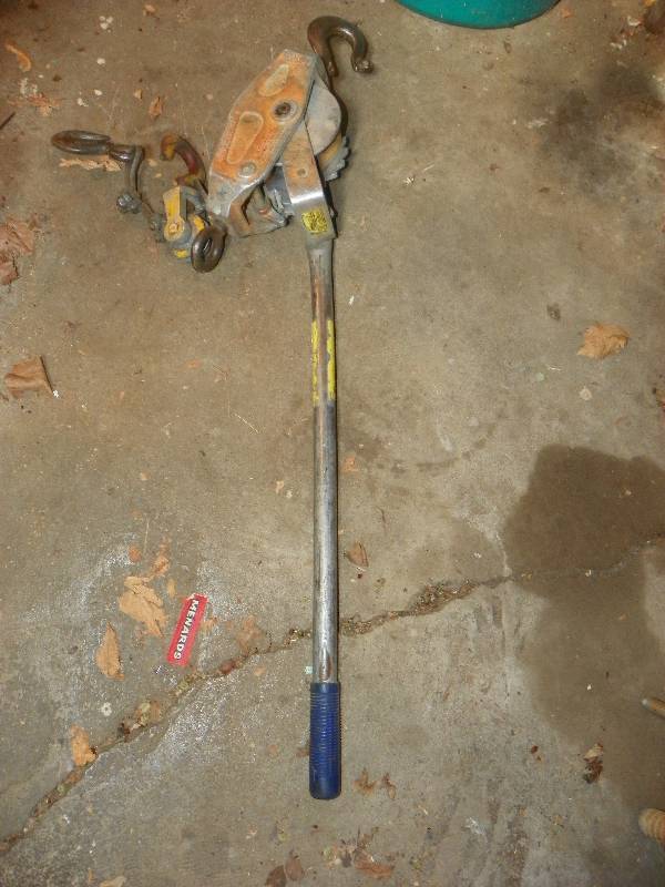 lot 177 image: HAND WINCH