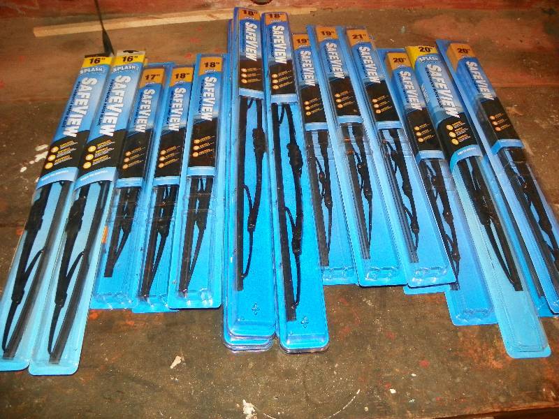 lot 181 image: WINDSHIELD WIPERS, 17 TO 21, SEE PICTURES