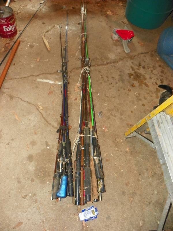 lot 193 image: LOT OF FISHING RODS