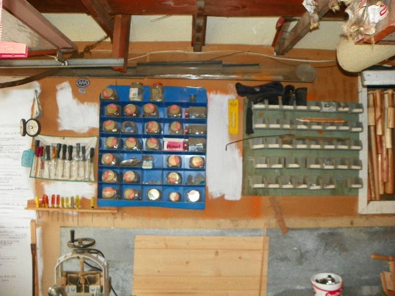 lot 9 image: STORAGE CADDIES ON THE WALL, INCLUDES CONTENTS