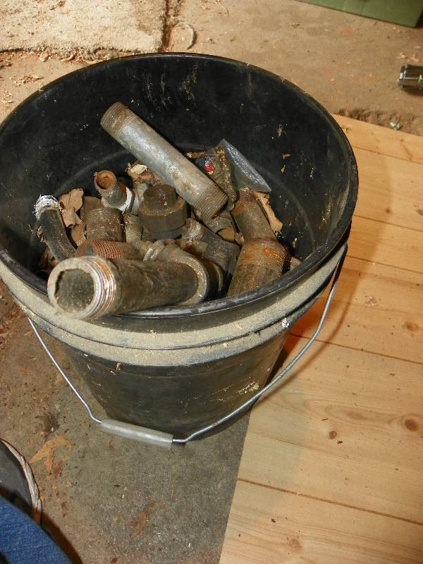 lot 37 image: BUCKET OF PIPE FITTINGS
