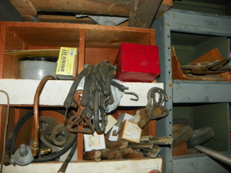 lot 49 image: GARAGE MISC ITEMS