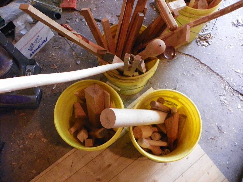 lot 82 image: WOOD SCRAPS FOR CRAFTING