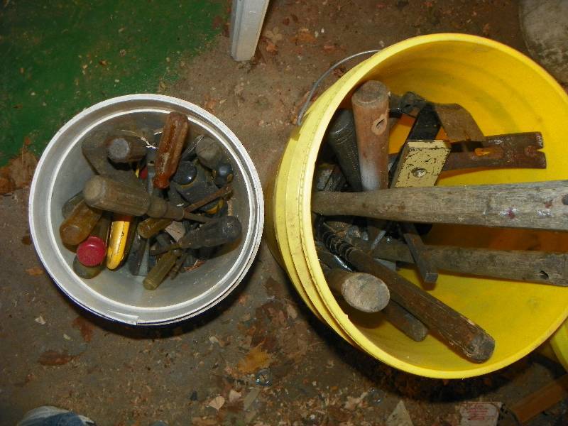 lot 92 image: SCREWDRIVERS AND HAMMERS