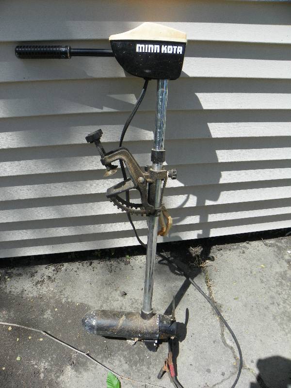lot 136 image: MINN KOTA 5 SPEED TROLLING MOTOR