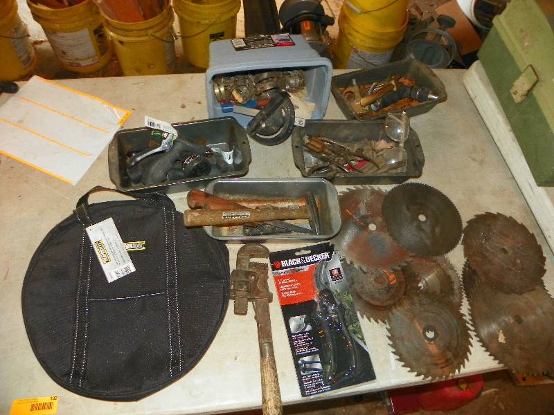lot 139 image: GARAGE MISC ITEMS