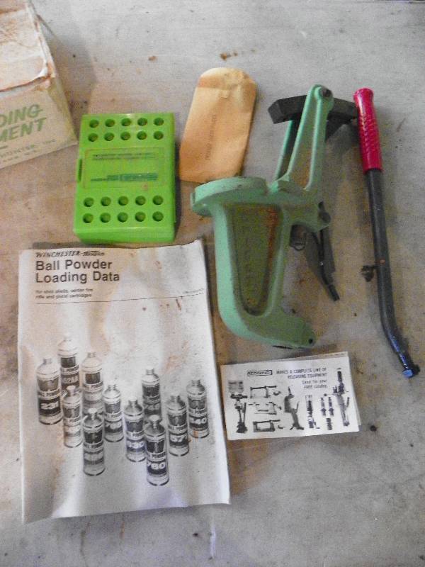 lot 143 image: REDDING RELOADER KIT