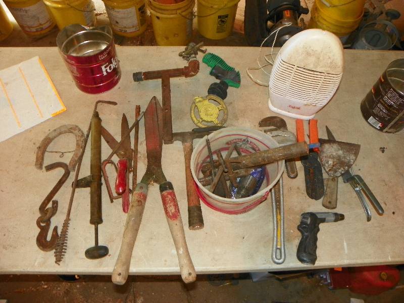 lot 150 image: GARAGE MISC ITEMS AND TOOLS