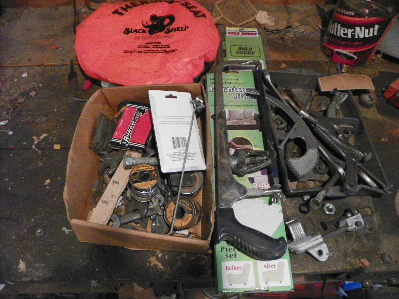 lot 152 image: GARAGE MISC ITEMS AND TOOLS